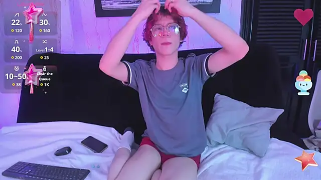 Snapshot of Max_lover1 chatting on 02/13/25, 04:39 Max lover1 online show from 02/13/25, 04:39