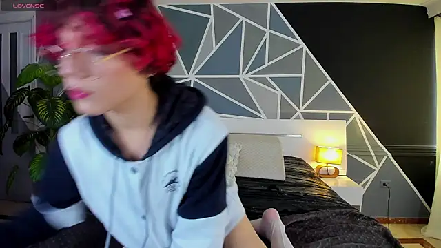 Snapshot of Max_lover1 chatting on 03/11/25, 07:36 Max lover1 online show from 03/11/25, 07:36