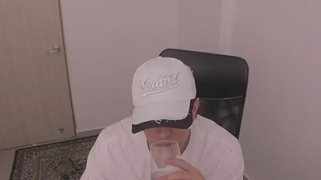 Tony Hoffa online show from 09/21/25, 06:57