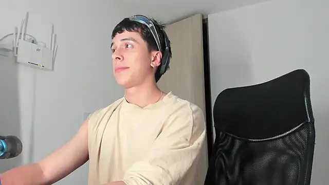 Tony Hoffa online show from 03/10/25, 01:23