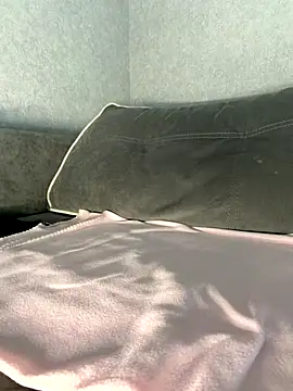 MiloTheName online show from 11/04/25, 06:17