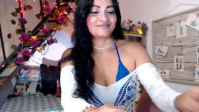 luna sky83 online show from 02/18/26, 06:00