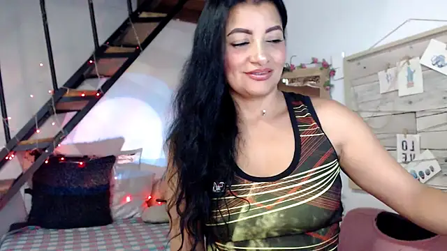 luna sky83 online show from 12/23/25, 05:40