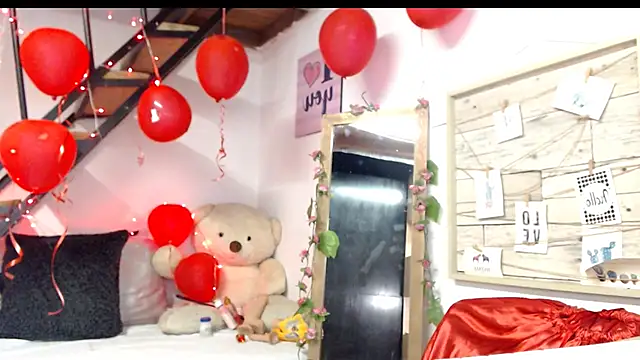 Snapshot of luna_sky83 chatting on 09/28/25, 06:20 luna sky83 online show from 09/28/25, 06:20
