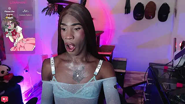 Snapshot of Kendall_Gil chatting on 02/17/26, 07:33 Kendall Gil online show from 02/17/26, 07:33