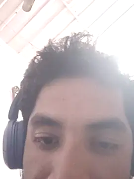 Snapshot of nskgenz chatting on 11/15/25, 07:51 nskgenz online show from 11/15/25, 07:51