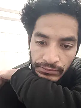 Snapshot of nskgenz chatting on 12/17/25, 05:23 nskgenz online show from 12/17/25, 05:23