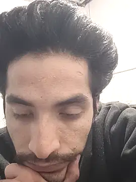 Snapshot of nskgenz chatting on 12/15/25, 12:00 nskgenz online show from 12/15/25, 12:00