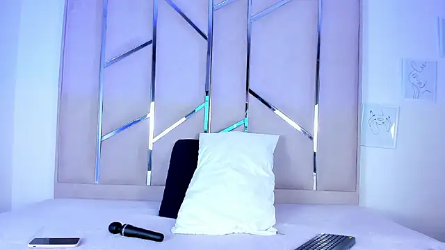 AlyRoses online show from 11/17/25, 01:59