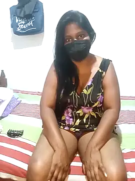 Aroma Sl online show from 10/18/25, 01:13