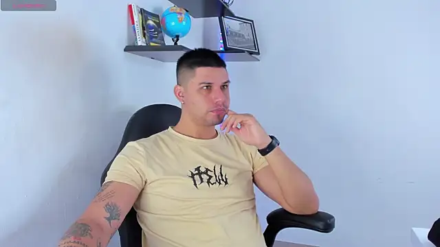 Jacoob19  online show from 10/14/25, 11:44