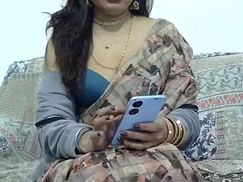 Snapshot of mishi_kaur chatting on 01/19/25, 03:29 mishi kaur online show from 01/19/25, 03:29