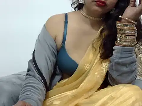 Snapshot of mishi_kaur chatting on 02/12/25, 01:41 mishi kaur online show from 02/12/25, 01:41