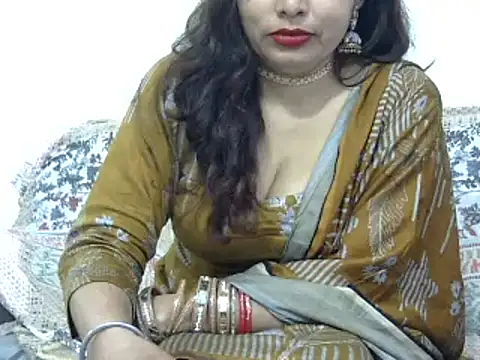 Snapshot of mishi_kaur chatting on 02/04/25, 06:04 mishi kaur online show from 02/04/25, 06:04