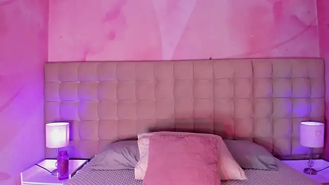 LottiCarter online show from 03/28/26, 09:16