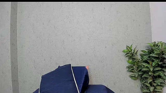 Tiffany mendez online show from 02/09/26, 12:03