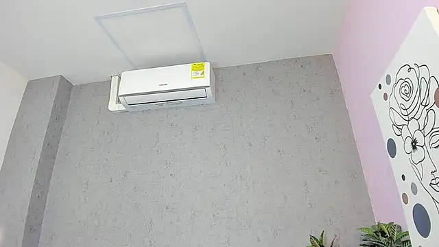 Tiffany mendez online show from 02/21/26, 12:07