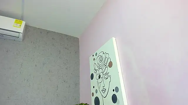 Tiffany mendez online show from 04/06/26, 12:06