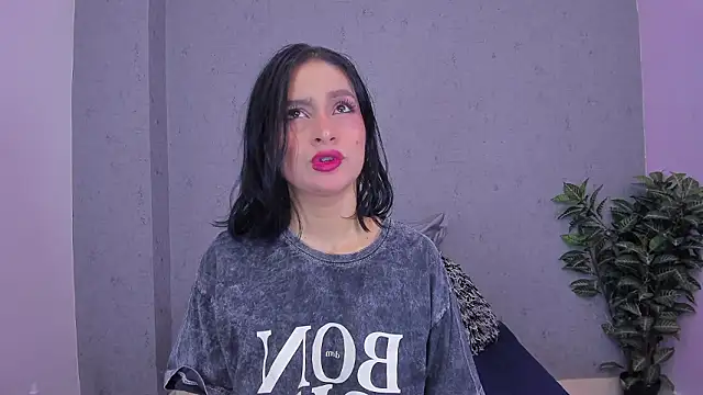 Tiffany mendez online show from 03/18/26, 12:08