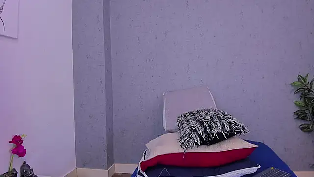 Tiffany mendez online show from 03/10/26, 12:20