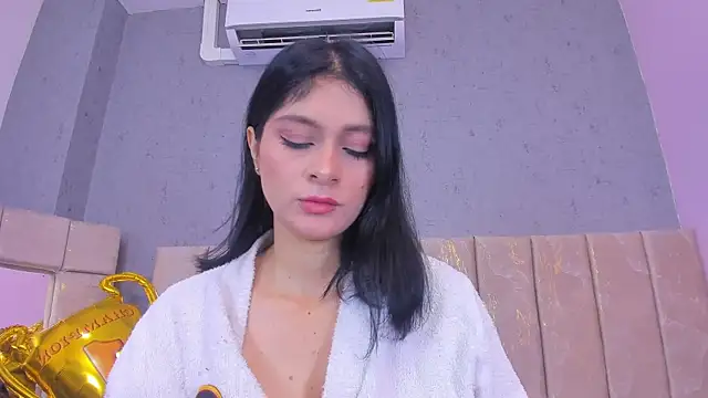 Snapshot of Tiffany_mendez chatting on 07/14/26, 12:22 Tiffany mendez online show from 07/14/26, 12:22