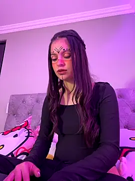 LucyEvans  online show from 10/31/25, 05:37