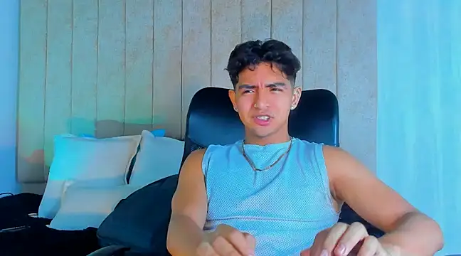 Snapshot of Muichiro_tokito1 chatting on 02/12/25, 04:01 Muichiro tokito1 online show from 02/12/25, 04:01