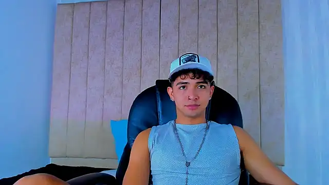 Snapshot of Muichiro_tokito1 chatting on 03/22/25, 05:28 Muichiro tokito1 online show from 03/22/25, 05:28