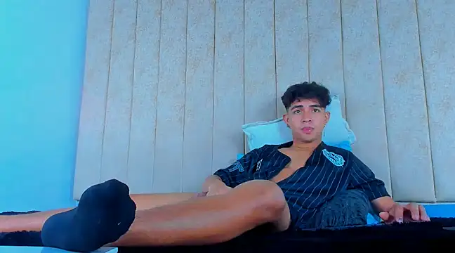 Snapshot of Muichiro_tokito1 chatting on 03/17/25, 07:35 Muichiro tokito1 online show from 03/17/25, 07:35