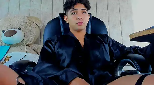 Snapshot of Muichiro_tokito1 chatting on 03/23/25, 07:09 Muichiro tokito1 online show from 03/23/25, 07:09