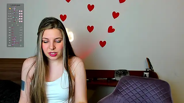 Snapshot of Annie_aww chatting on 02/11/25, 03:08 Annie aww online show from 02/11/25, 03:08