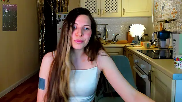 Snapshot of Annie_aww chatting on 12/22/24, 11:41 Annie aww online show from 12/22/24, 11:41