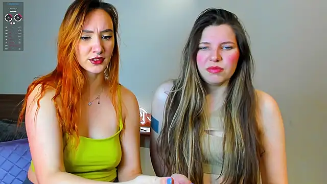 Snapshot of Annie_aww chatting on 12/12/24, 10:20 Annie aww online show from 12/12/24, 10:20