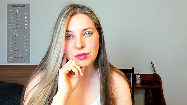 Snapshot of Annie_aww chatting on 02/09/25, 09:47 Annie aww online show from 02/09/25, 09:47