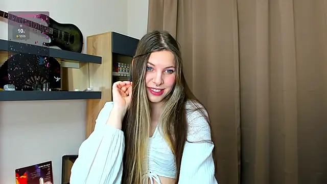 Snapshot of Annie_aww chatting on 12/18/25, 08:12 Annie aww online show from 12/18/25, 08:12