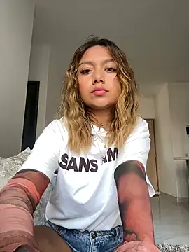 Snapshot of amanda-medrano1 chatting on 01/31/25, 02:17 amanda-medrano1 online show from 01/31/25, 02:17