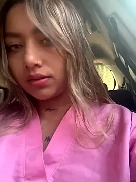 Snapshot of amanda-medrano1 chatting on 10/09/25, 02:06 amanda-medrano1 online show from 10/09/25, 02:06