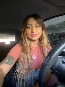 Snapshot of amanda-medrano1 chatting on 03/19/25, 02:02 amanda-medrano1 online show from 03/19/25, 02:02