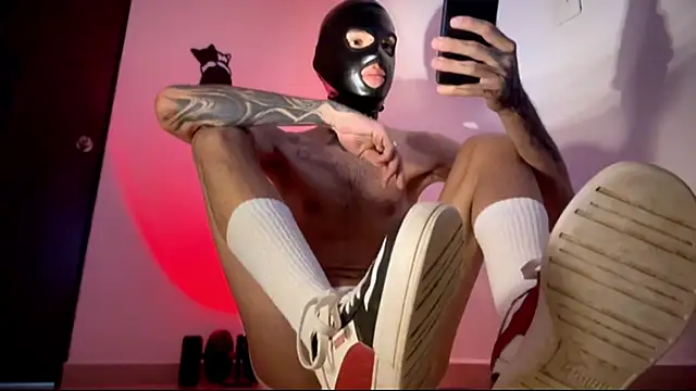 Saturno v online show from 10/30/25, 11:08