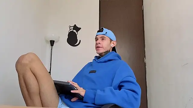 Saturno v online show from 04/18/26, 01:02