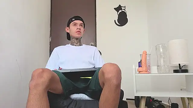 Saturno v online show from 11/09/25, 06:17