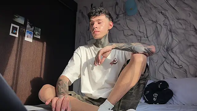 Saturno v online show from 04/15/26, 09:48