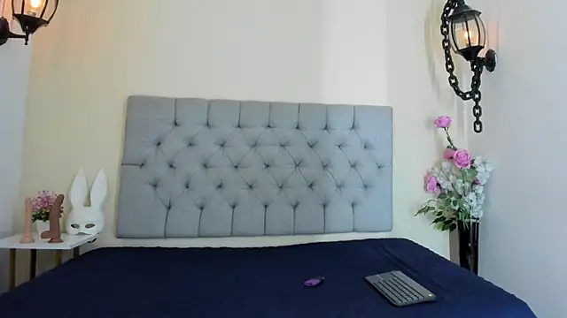 hellen kat online show from 02/12/25, 08:29