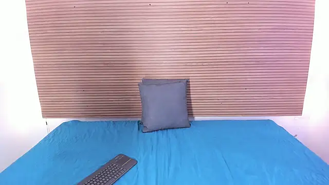 hellen kat online show from 03/06/25, 11:42