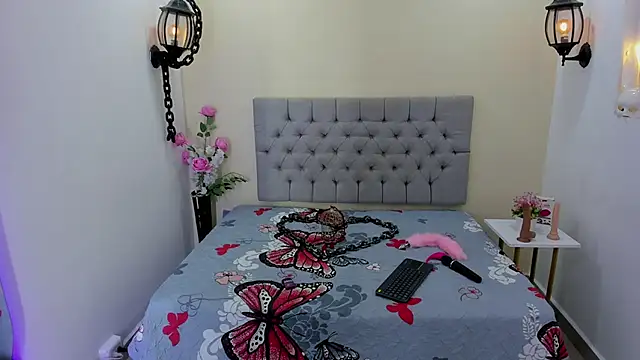 hellen kat online show from 02/10/25, 10:30