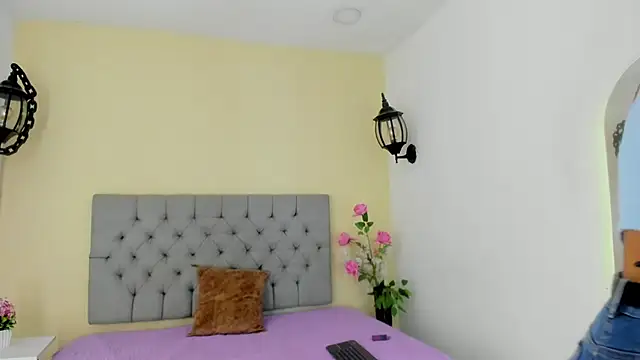 hellen kat online show from 03/19/25, 12:59