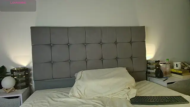 ChloeSanchezx online show from 03/21/25, 02:28