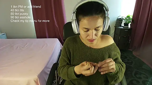 ChloeSanchezx online show from 02/15/26, 09:58