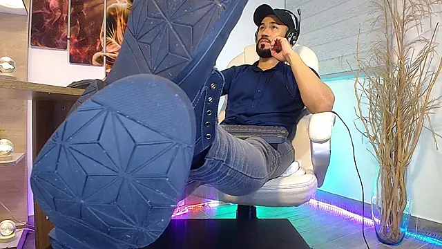 alessandro wye online show from 03/16/25, 07:48