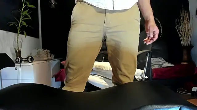 alessandro wye online show from 10/31/25, 01:13